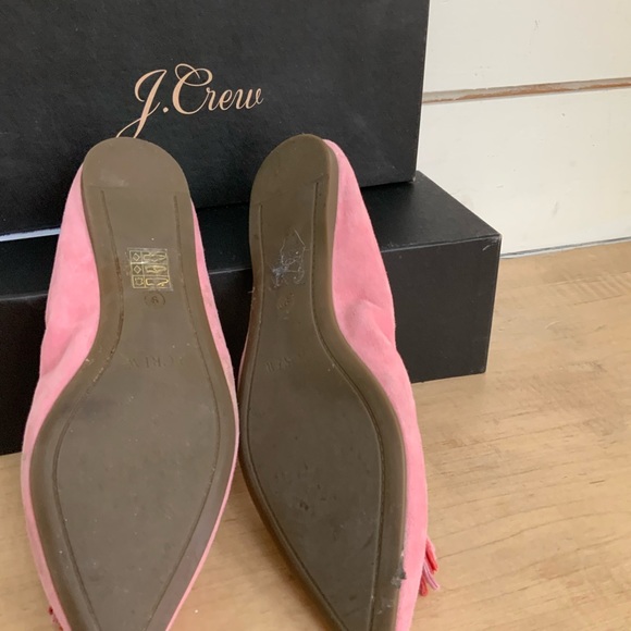 Pink suede flats with pointy toes & tassels - Picture 4 of 7